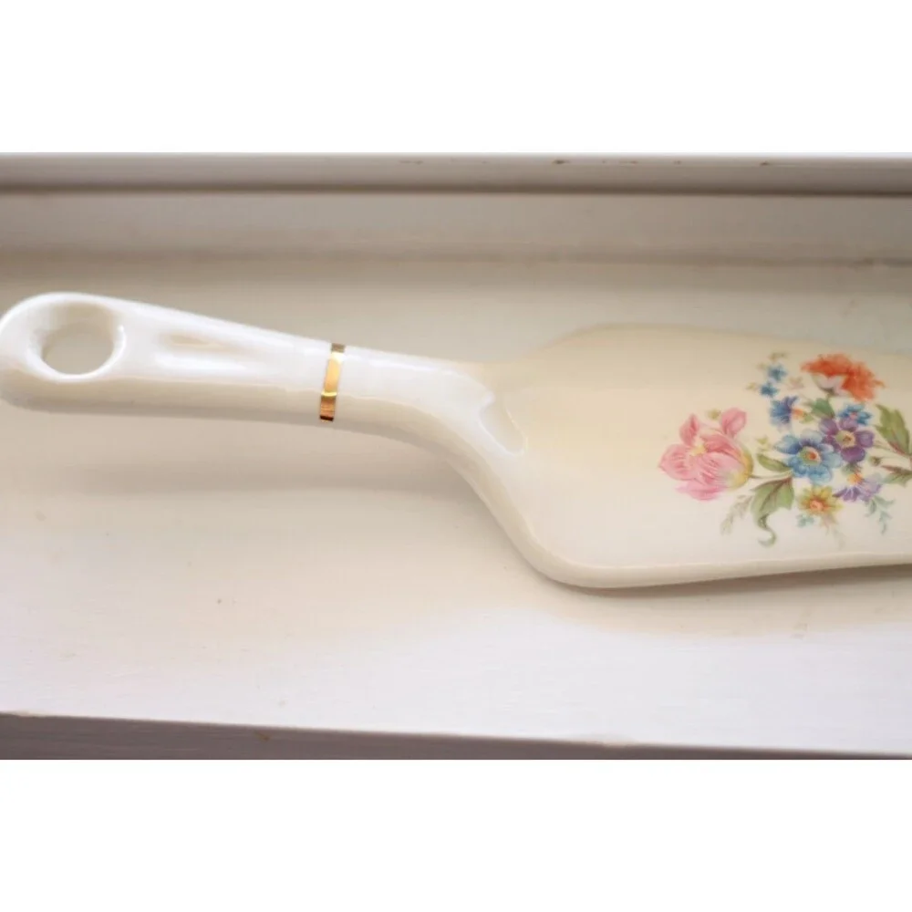 Vintage Porcelain Cake Pie Dessert Server Flowers